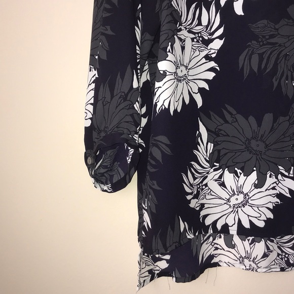 LOFT Flower Blouse - Picture 3 of 6